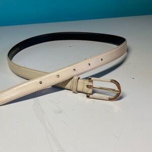 Womens Size S Vintage Cream Colored Slim Leather Belt Fits 24 - 28" Waist